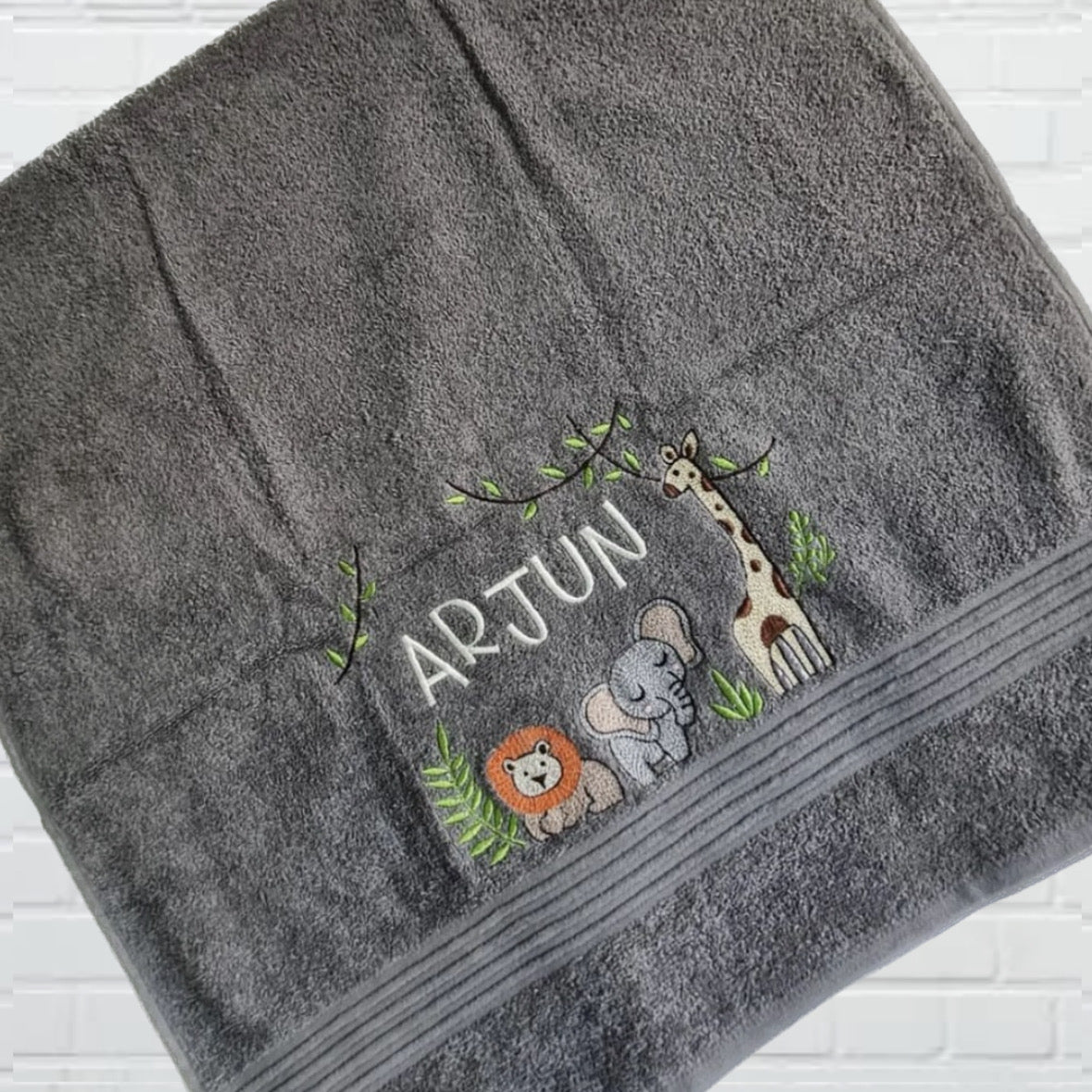 Towel - Jungle animals (Grey)