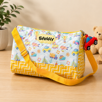 Duffle Bag With Toy Keychain - Transport